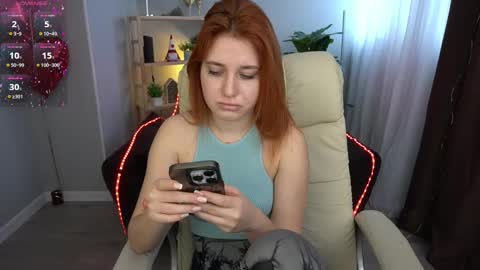 Snapshot of emilyfoxxi chatting on 02.26.25 Emily online show from 02.26.25