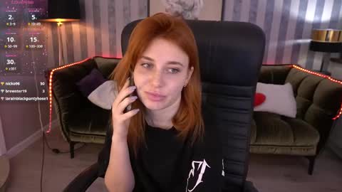 Snapshot of emilyfoxxi chatting on 03.03.25 Emily online show from 03.03.25