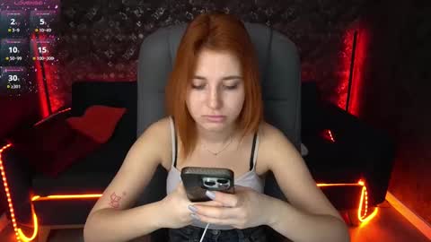 Snapshot of emilyfoxxi chatting on 03.05.25 Emily online show from 03.05.25