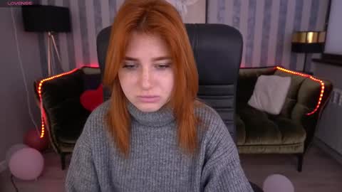 Snapshot of emilyfoxxi chatting on 03.12.25 Emily online show from 03.12.25