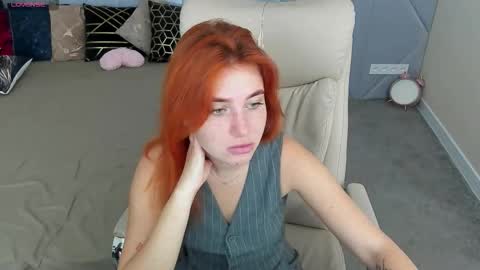 Snapshot of emilyfoxxi chatting on 09.12.25 Emily online show from 09.12.25