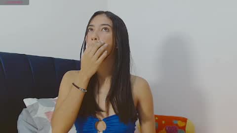 Snapshot of emilygaviria chatting on 10.24.25 EMILY GAVIRIA online show from 10.24.25