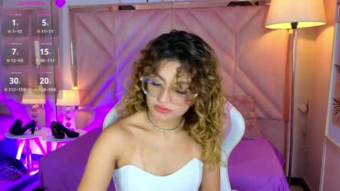 Emilyjonnes  online show from 04.07.26