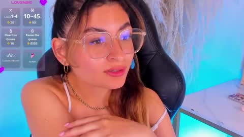 Emilyjonnes  online show from 06.05.26