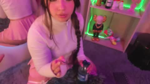 VALEEEN online show from 12.18.24