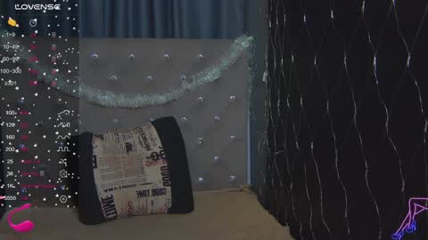 EmilyKents online show from 12.25.24