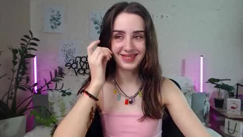 Snapshot of emilylayer chatting on 01.28.25 Emyli online show from 01.28.25