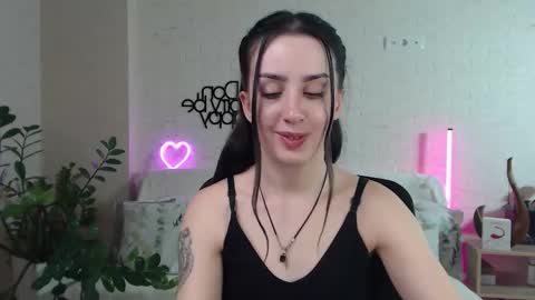 Snapshot of emilylayer chatting on 03.03.25 Emyli online show from 03.03.25