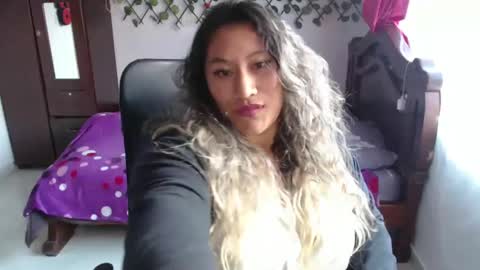 Emily Cortez online show from 12.11.24