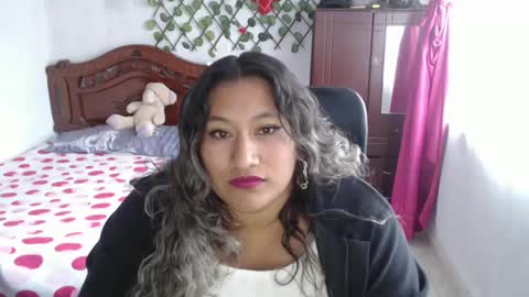 Emily Cortez online show from 01.04.25