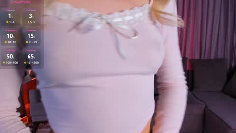 Hey i am  Emily     am -  pm online show from 12.28.24