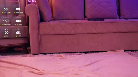 Hey i am  Emily     am -  pm online show from 03.01.25
