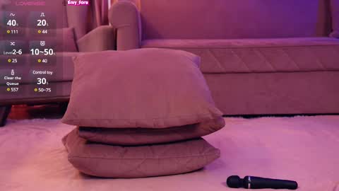 Hey i am  Emily     am -  pm online show from 03.06.25