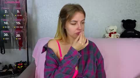 Emily Robbie online show from 02.16.25