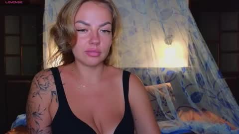 Emily Robbie online show from 02.05.26