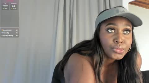 Snapshot of emilyrojas chatting on 01.31.25 emilyrojas online show from 01.31.25