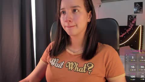 Snapshot of emilyrousex chatting on 02.08.25 emilyrousex online show from 02.08.25