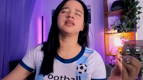 Snapshot of emilyrousex chatting on 09.12.25 emilyrousex online show from 09.12.25