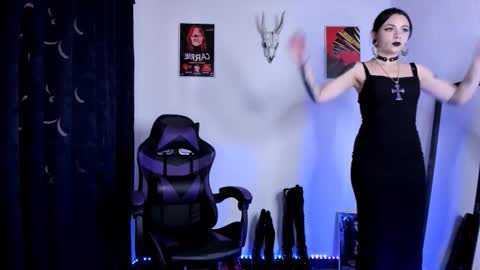  Emily Support me to have 100 likes plx online show from 10.18.25