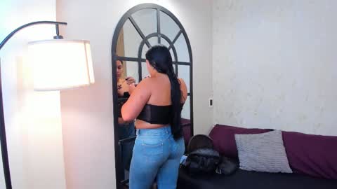 Snapshot of emilythyson chatting on 09.24.25 Emily Thyson online show from 09.24.25