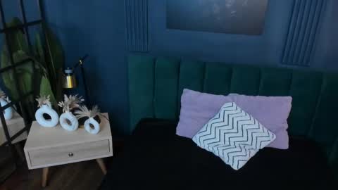 Snapshot of emilythyson chatting on 10.03.25 Emily Thyson online show from 10.03.25