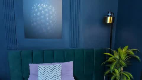 Snapshot of emilythyson chatting on 10.14.25 Emily Thyson online show from 10.14.25