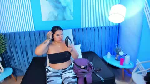 Snapshot of emilythyson chatting on 10.23.25 Emily Thyson online show from 10.23.25