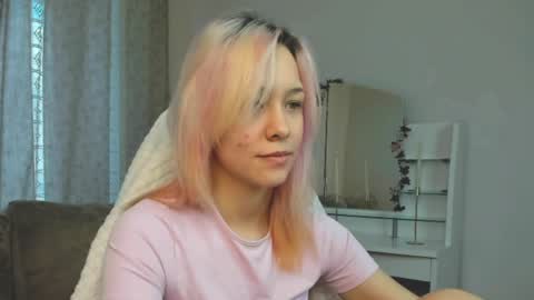 Snapshot of emilytrase chatting on 04.22.26 Betty online show from 04.22.26