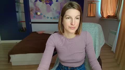 Snapshot of emilywalkers chatting on 12.15.24 EmilyWalkers online show from 12.15.24