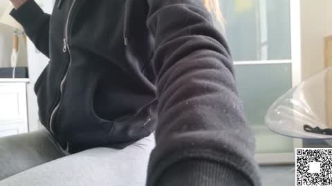 Snapshot of emilyweed chatting on 02.17.25 Emily ----  online show from 02.17.25