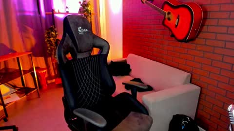 Emily online show from 12.29.24