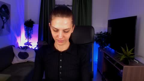 Emily online show from 01.05.25