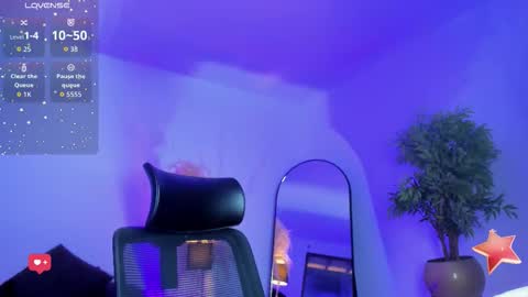 E M I L Y online show from 10.08.25