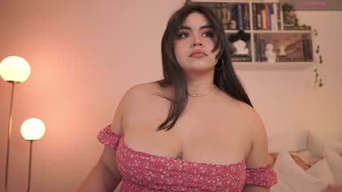 Snapshot of emilyxrose_ chatting on 02.03.25 IG thickemmsss online show from 02.03.25