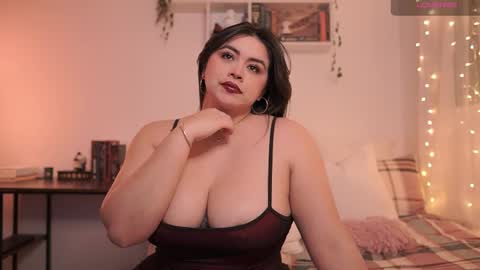 Snapshot of emilyxrose_ chatting on 02.27.25 IG thickemmsss online show from 02.27.25