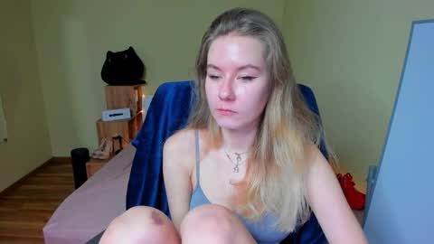 Emily online show from 02.05.25