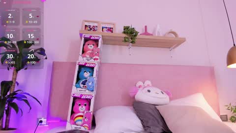 Emily Bank online show from 12.20.24