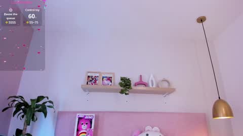 Emily Bank online show from 01.04.25