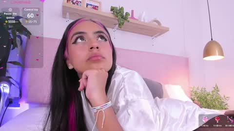 Emily Bank online show from 01.19.25