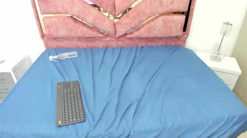 emilyy_cooperr online show from 02.07.25