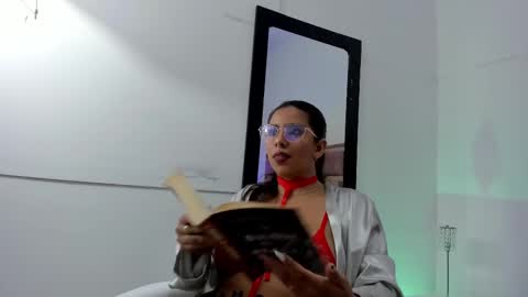 emilyy_cooperr online show from 02.11.25