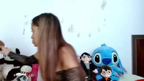 emilyzans07 online show from 02.15.25