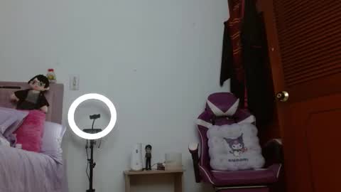 emilyzans07 online show from 09.19.25