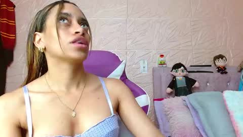 emilyzans07 online show from 09.26.25