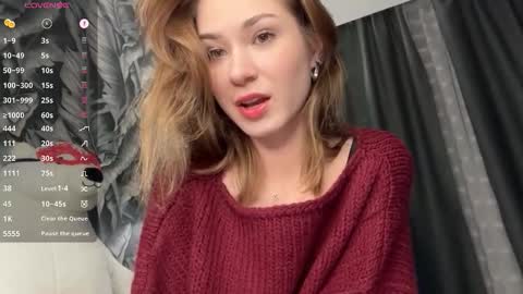 Snapshot of eminemswife chatting on 10.31.25 Nadya online show from 10.31.25