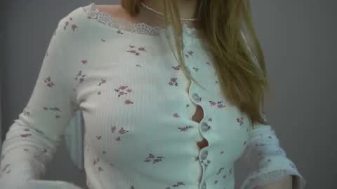 Eminent Eva online show from 01.05.26