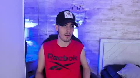 emir_ozan online show from 02.10.26