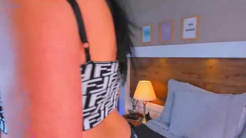 Snapshot of emma_bakker_ chatting on 01.06.26 Emma online show from 01.06.26