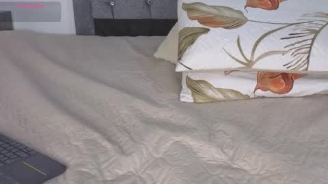 Emma online show from 12.18.25