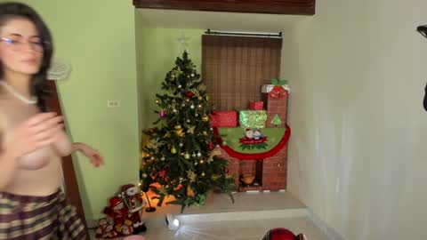 Emma online show from 12.23.24